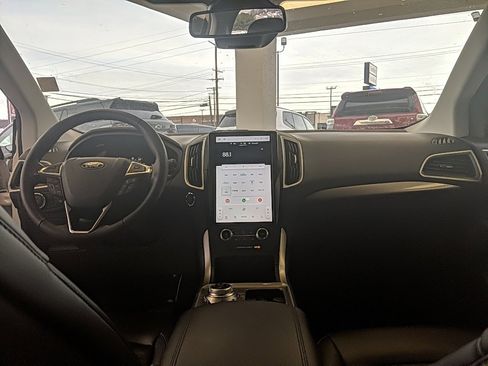 Certified 2024 Ford Edge SEL w/ Convenience Package image 14