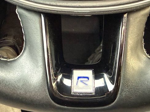 Used 2018 Volvo XC60 T8 R-Design w/ Convenience Package AWD/4WD image 41