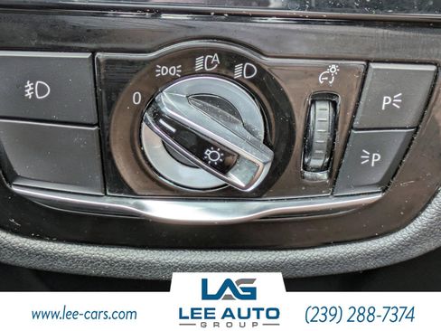 Used 2018 BMW 540i xDrive w/ Premium Package image 18