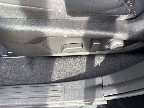 Used 2025 Subaru Forester Touring image 12