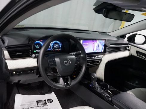 Certified 2025 Toyota Camry XLE FWD image 11