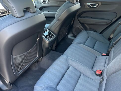 New 2026 Volvo XC60 B5 Ultra image 10