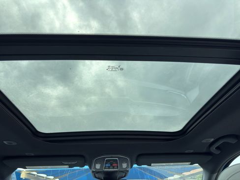 New 2026 Jeep Cherokee Limited image 23