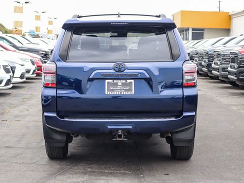 Used 2020 Toyota 4Runner SR5 w/ Wilderness Package AWD/4WD image 5