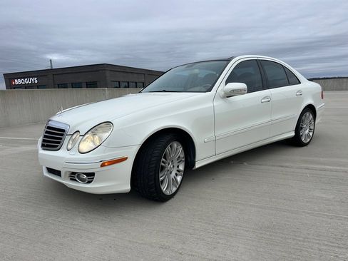 Used 2007 Mercedes-Benz E 350 4MATIC Sedan w/ Premium Pkg 1 image 2