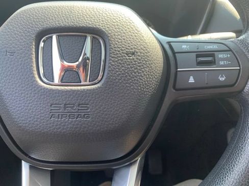 Used 2024 Honda CR-V EX image 9