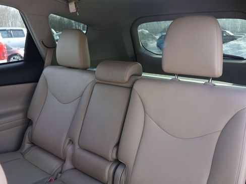 Used 2013 Toyota Prius V Five image 10