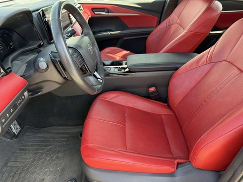 Used 2025 Toyota Camry XSE FWD image 12