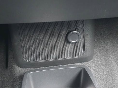 New 2026 Nissan Leaf SV+ w/ Floor Mat Package (SV+) FWD image 21