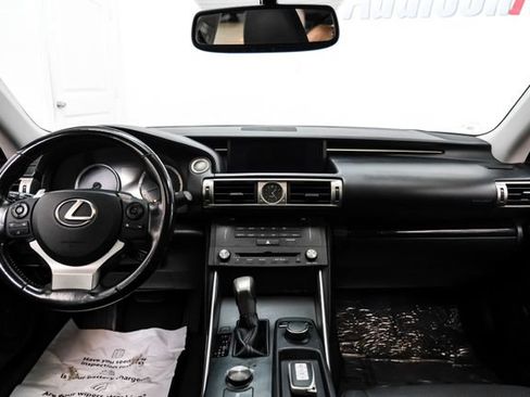 Used 2016 Lexus IS 200t RWD image 13