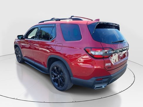 Certified 2025 Honda Pilot Black Edition image 36