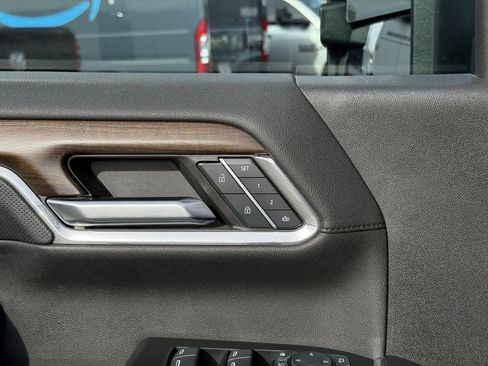 Used 2024 Chevrolet Silverado 3500 High Country w/ Technology Package image 17