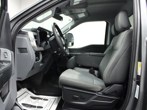 Used 2023 Ford F350 4x4 Regular Cab Super Duty image 12