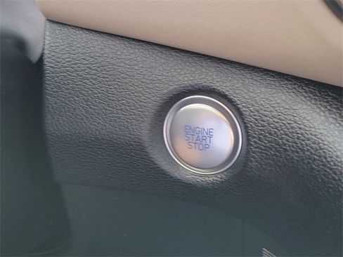 Used 2023 Hyundai Santa Fe SEL image 8