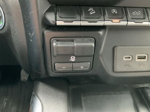 Used 2019 GMC Sierra 1500 SLT w/ SLT Convenience Package AWD/4WD image 34