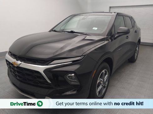 Used 2025 Chevrolet Blazer LT FWD image 1