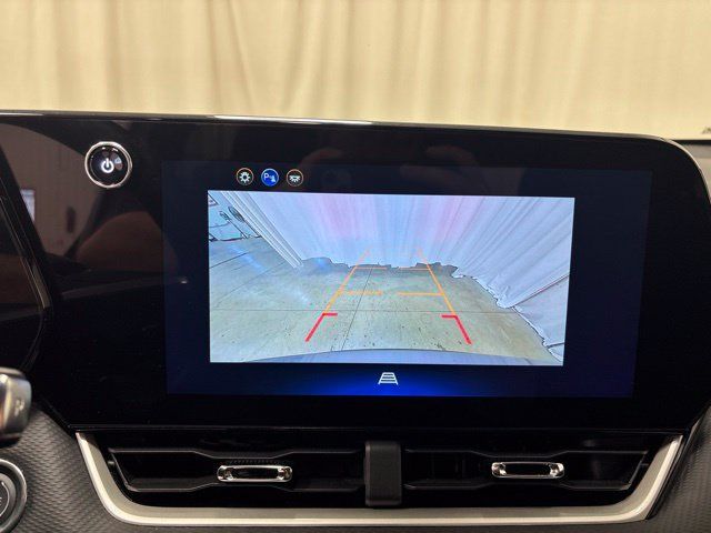 Used 2026 Chevrolet Equinox LT AWD/4WD image 25