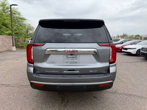 Used 2022 GMC Yukon XL SLT w/ SLT Premium Package image 6