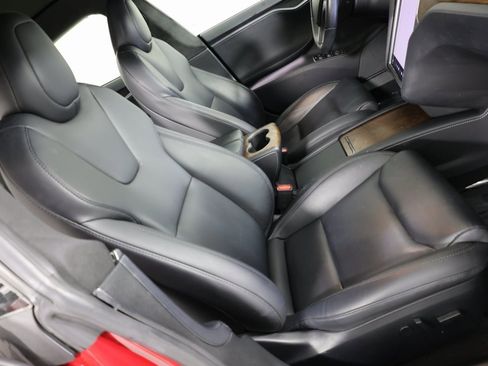 Used 2020 Tesla Model S Long Range Plus image 30