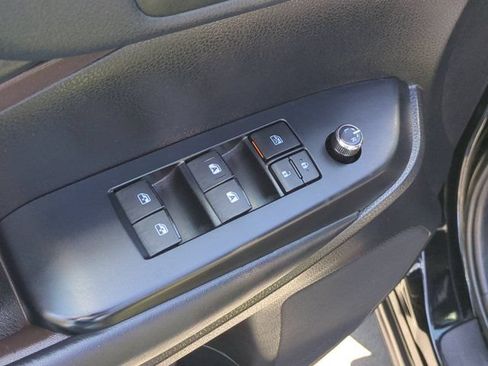Used 2019 Toyota Highlander Plus AWD/4WD image 15