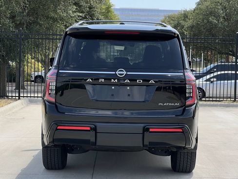 Used 2025 Nissan Armada Platinum w/ Convenience Package RWD image 4