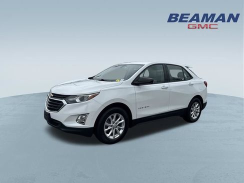 Used 2019 Chevrolet Equinox LS FWD image 3