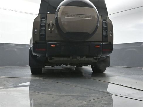 Used 2024 Land Rover Defender 130 X image 37