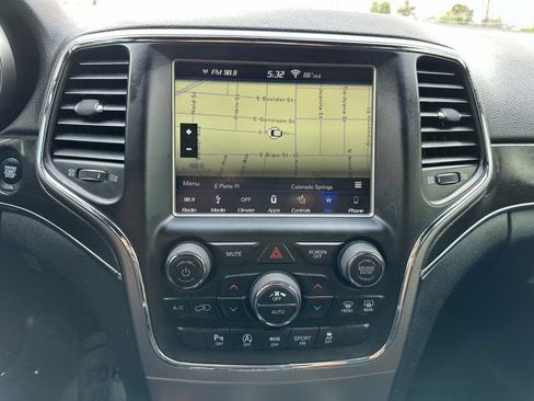 Used 2018 Jeep Grand Cherokee Limited w/ Trailer Tow Group IV AWD/4WD image 19