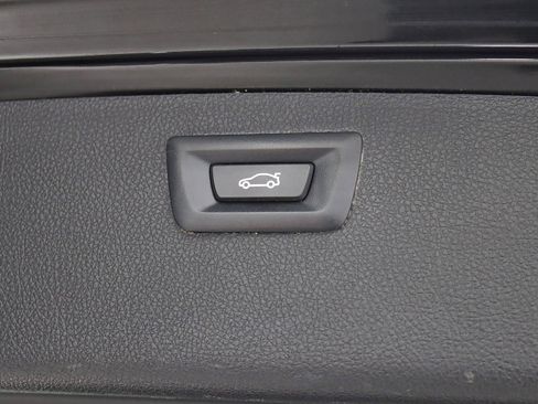 Used 2019 BMW 330i xDrive Wagon 330i xDrive M SPORT w/ M Sport Edition image 39