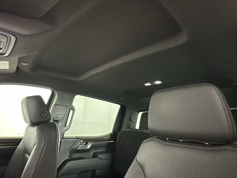 Used 2024 GMC Sierra 1500 Elevation w/ Elevation Premium Package AWD/4WD image 12