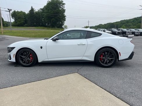 New 2025 Ford Mustang Dark Horse image 6