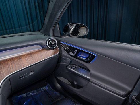 New 2025 Mercedes-Benz GLC 300 image 22