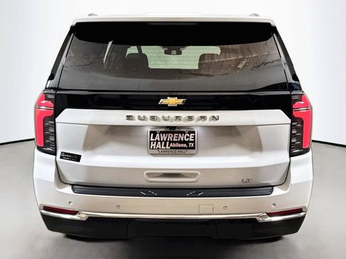 Certified 2026 Chevrolet Suburban LT w/ Comfort Package AWD/4WD image 5