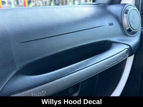 Certified 2016 Jeep Wrangler Unlimited Sport image 22