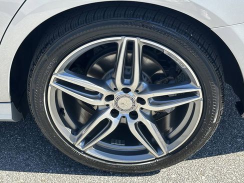 Used 2017 Mercedes-Benz E 300 image 22