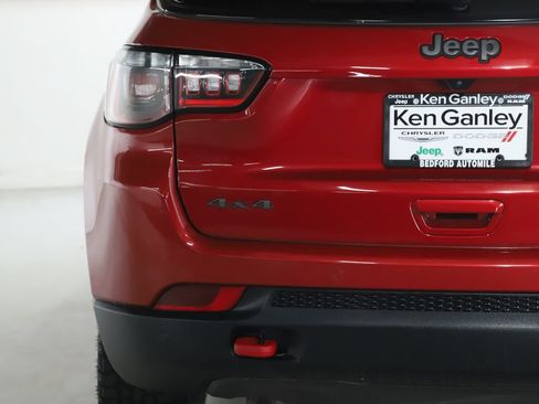 Used 2025 Jeep Compass Trailhawk AWD/4WD image 42