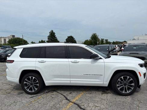 Used 2021 Jeep Grand Cherokee L Overland w/ Advanced Protech Group III AWD/4WD image 5