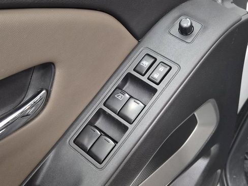 Used 2022 Nissan Frontier SV image 17