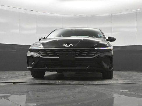 New 2026 Hyundai Elantra SEL Sport FWD image 35