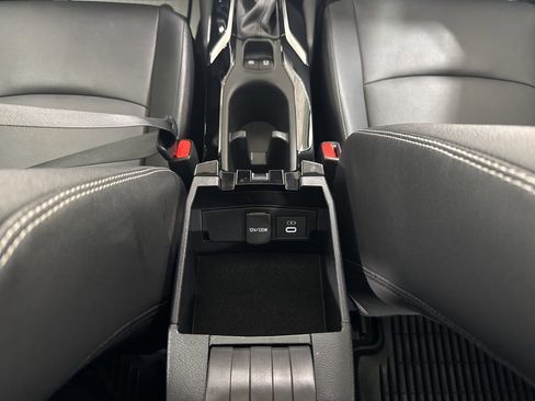 Used 2024 Toyota Corolla Cross XLE w/ Convenience Package AWD/4WD image 31