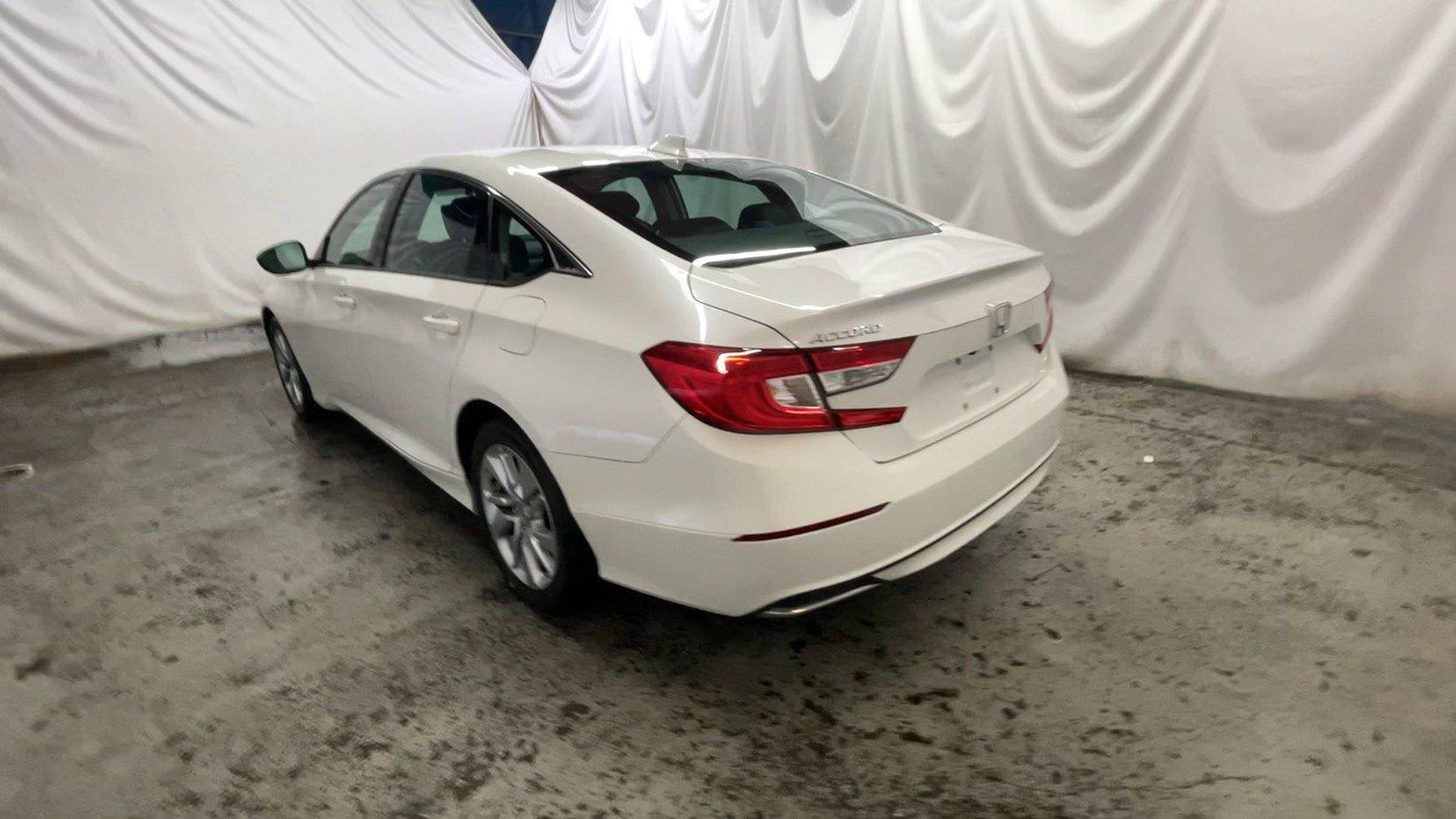 Used 2019 Honda Accord LX image 10