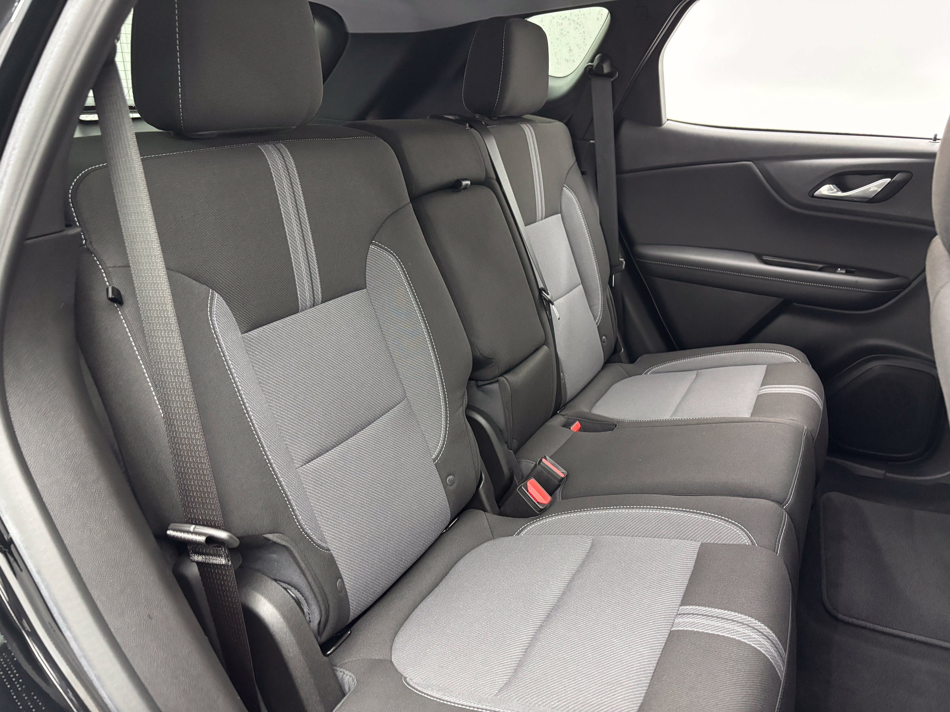 Used 2023 Chevrolet Blazer LT w/ Midnight/Sport Edition FWD image 34