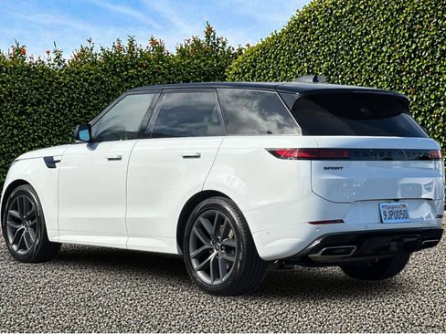 Used 2024 Land Rover Range Rover Sport Dynamic SE AWD/4WD image 4