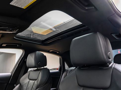 Used 2023 Audi A4 2.0T Premium w/ Convenience Package image 5