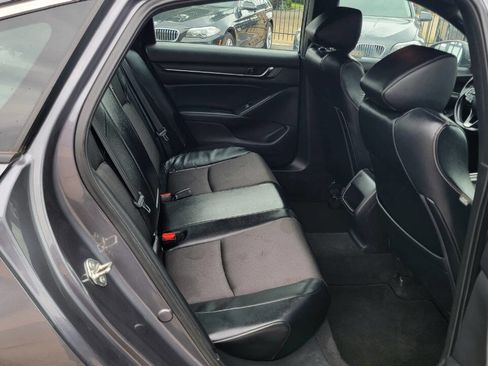 Used 2018 Honda Accord Sport image 19