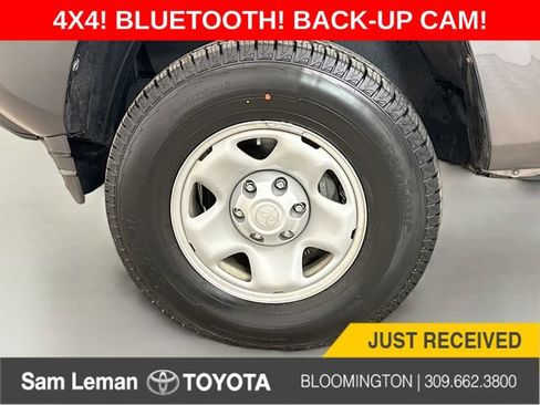 Used 2020 Toyota Tacoma SR image 28