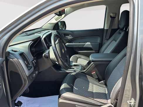 Used 2018 Chevrolet Colorado Z71 AWD/4WD image 10