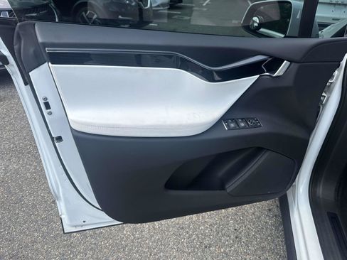 Used 2019 Tesla Model X Long Range AWD/4WD image 13