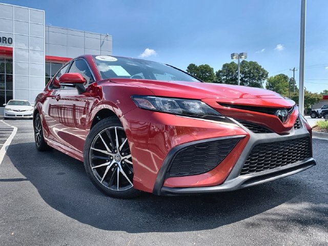 Used 2023 Toyota Camry SE FWD image 2