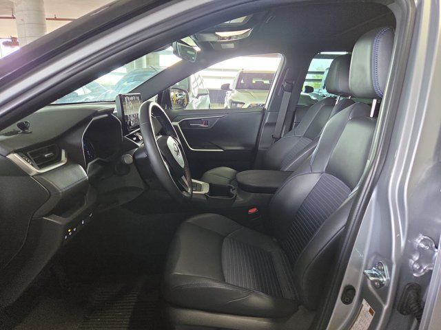 Used 2025 Toyota RAV4 XSE w/ Weather Package AWD/4WD image 15